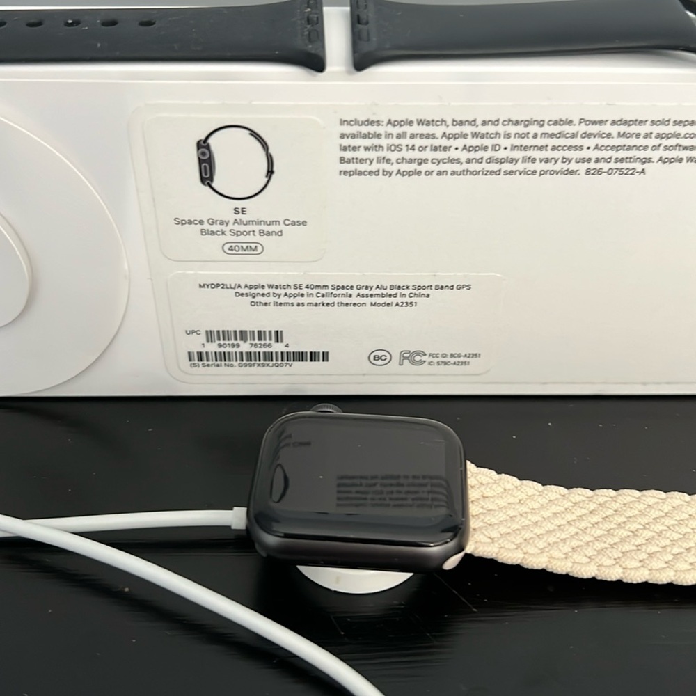 Apple I watch SE 40MM  Space Grey 🍎